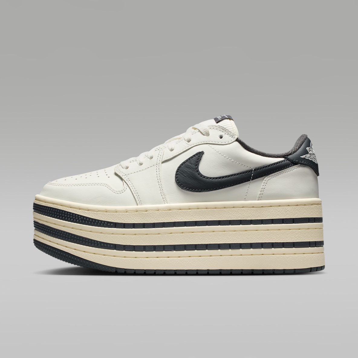 NIKE公式】 ジョーダン 1 ホワイト (白) シューズ【ナイキ公式通販】